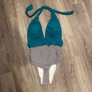 NWOT cupshe one piece halter top swimsuit
